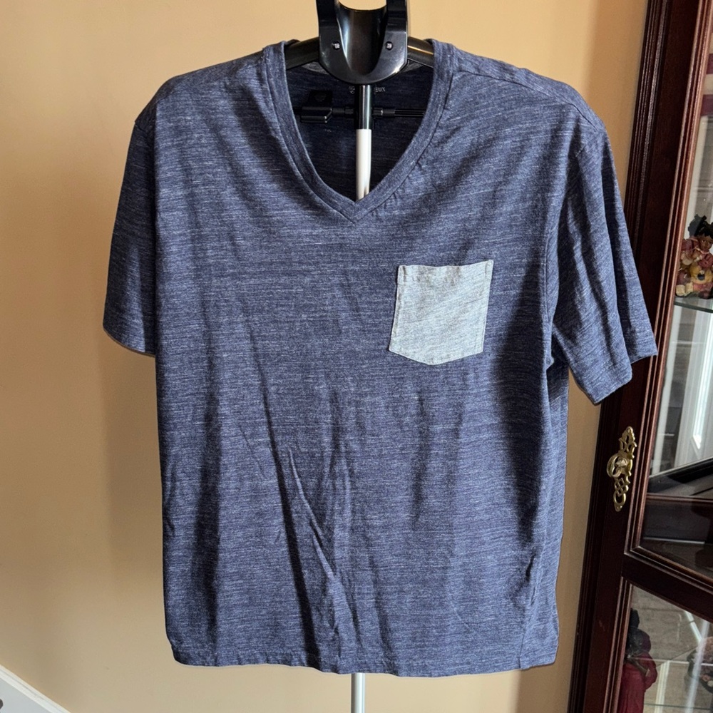 Daniel Cremieux Heathered Navy V-Neck Tee with Pocket